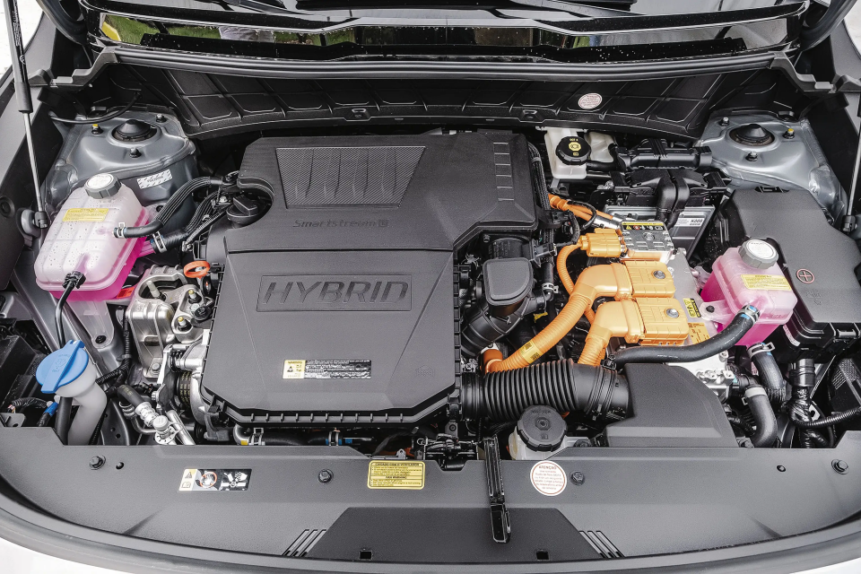Kia Sperandio - Concession�ria Autorizada e Revenda Kia em SC MOTORIZA��0 Mesmo assim, o motor el&eacute;trico atua em conjunto com o 1.6 na maioria das vezes. Al&eacute;m de entregar 17,3 kgfm instantaneamente, ele permite que o motor a...