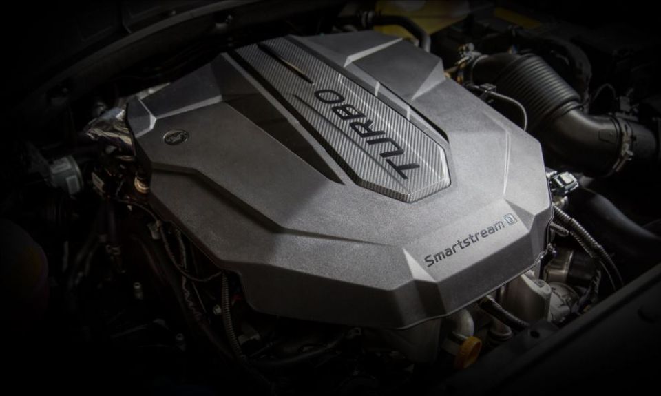 Kia Sperandio - Concession�ria Autorizada e Revenda Kia em SC Motor Turbo Diesel Equipado com motor turbo diesel 2.2L, 194 cavalos de pot&ecirc;ncia e 45 kgfm de torque, o novo Kia Sorento 4x4 enfrenta qualquer desafio do asfalto ao off-road. 