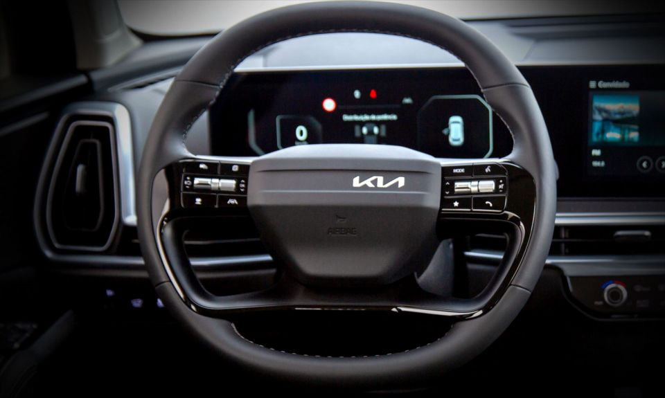 Kia Sperandio - Concession�ria Autorizada e Revenda Kia em SC Volante Sofisticado 