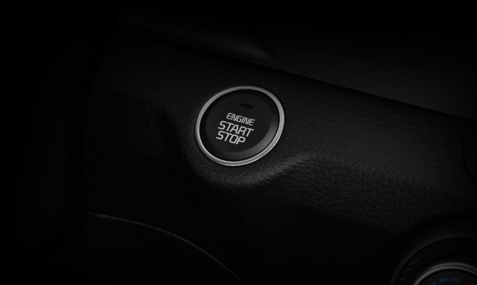 Kia Sperandio - Concessionária Autorizada e Revenda Kia em SC START STOP A partida do motor é acionada pelo botão Start/Stop, por reconhecimento da chave Smart Key. 
