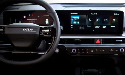 Kia Sperandio - Concession�ria Autorizada e Revenda Kia em SC - Novo display panor�mico de 24,5"